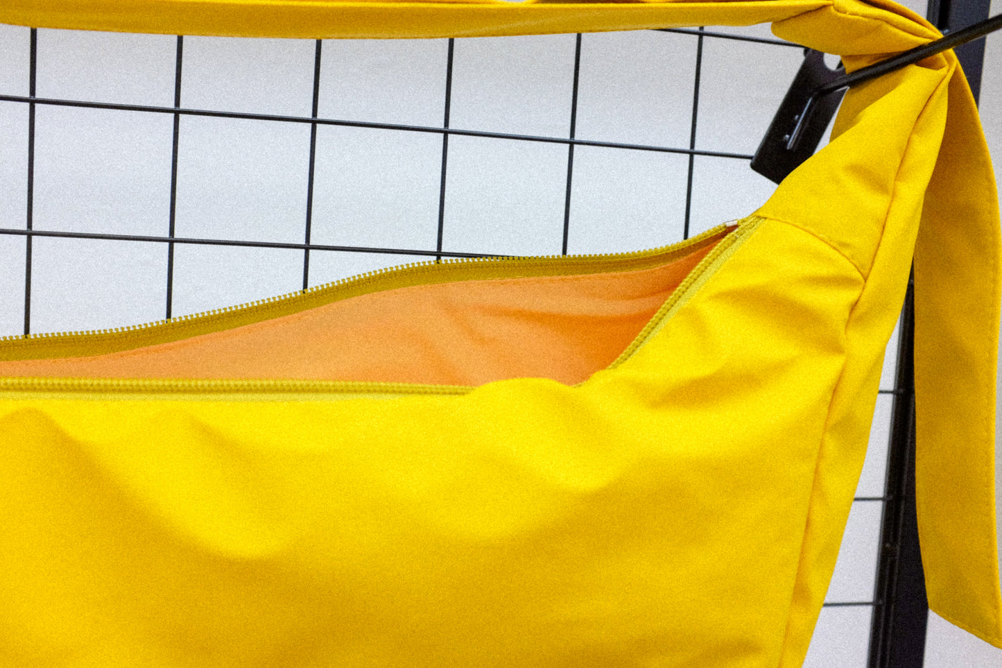 Sac Moonlight - Jaune imperméable - LunaticShop