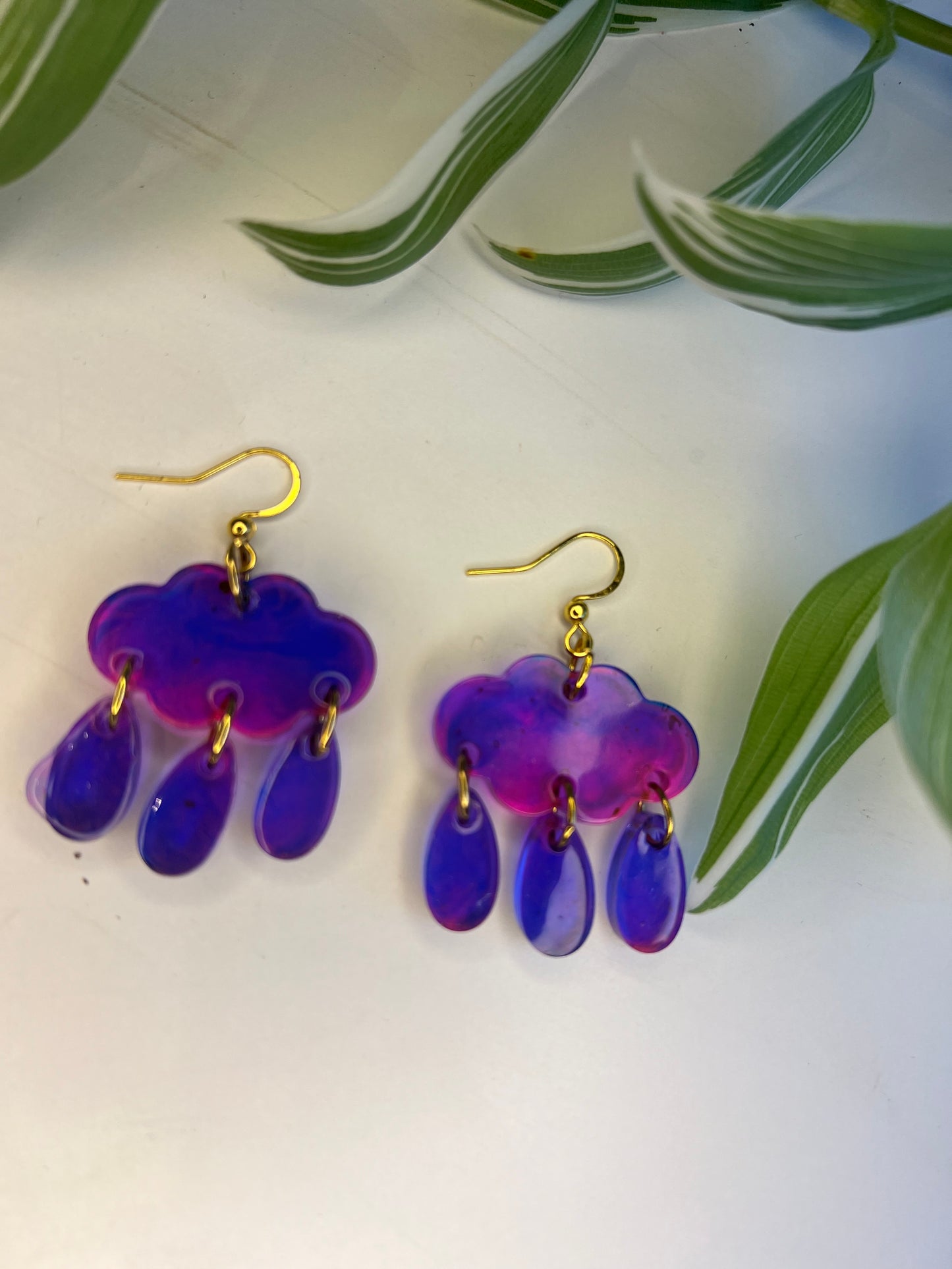 Boucles d’oreilles nuage mauve, poudre de mica