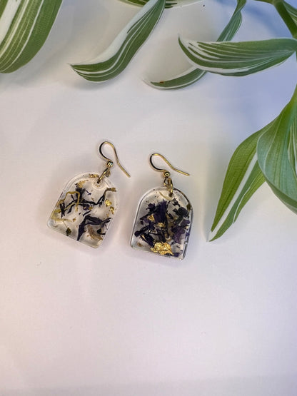 Boucles d’oreilles petites arche feuilles de mauves et feuille d’or